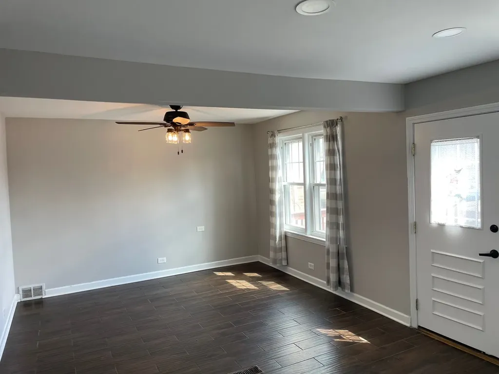 5711 South Menard Avenue Chicago IL 60638
