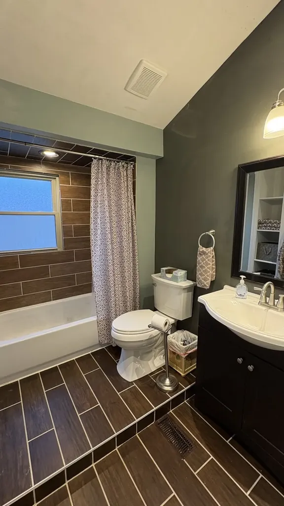 10444 South Troy Street Chicago IL 60655