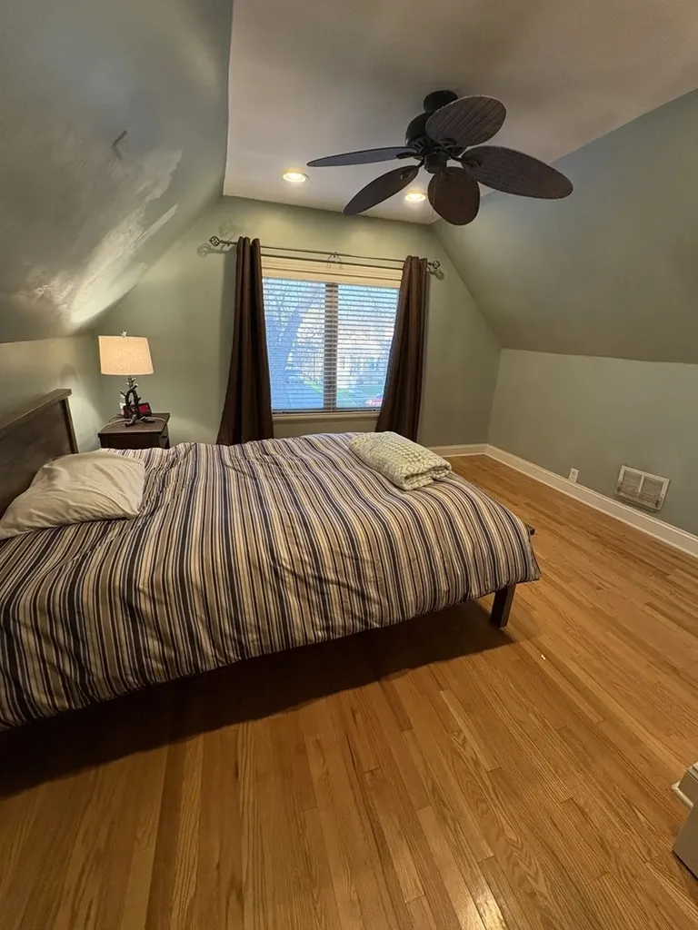 10444 South Troy Street Chicago IL 60655