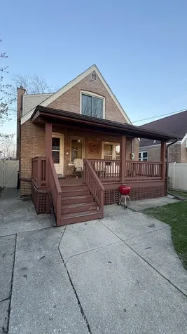 10444 South Troy Street Chicago IL 60655
