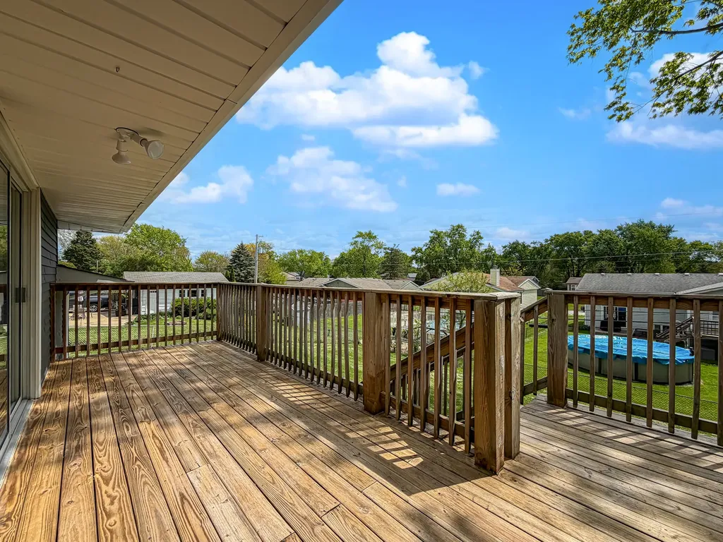 2541 75TH Street Woodridge IL 60517