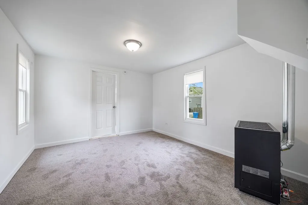 3017 East 83rd Street Chicago IL 60617