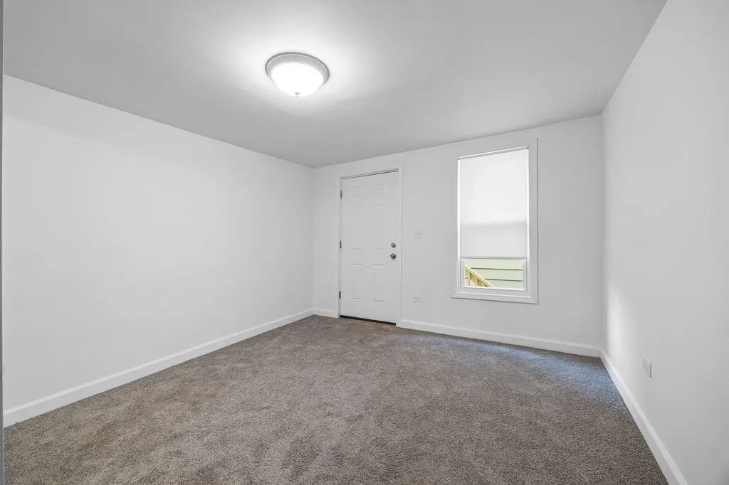 3017 East 83rd Street Chicago IL 60617
