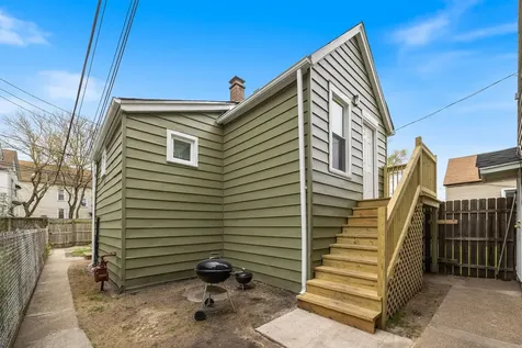 3017 East 83rd Street Chicago IL 60617