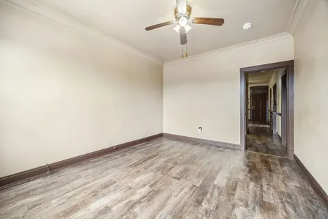 3017 East 83rd Street Chicago IL 60617