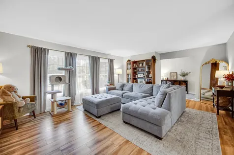 3010 North Kennicott Avenue Arlington Heights IL 60004