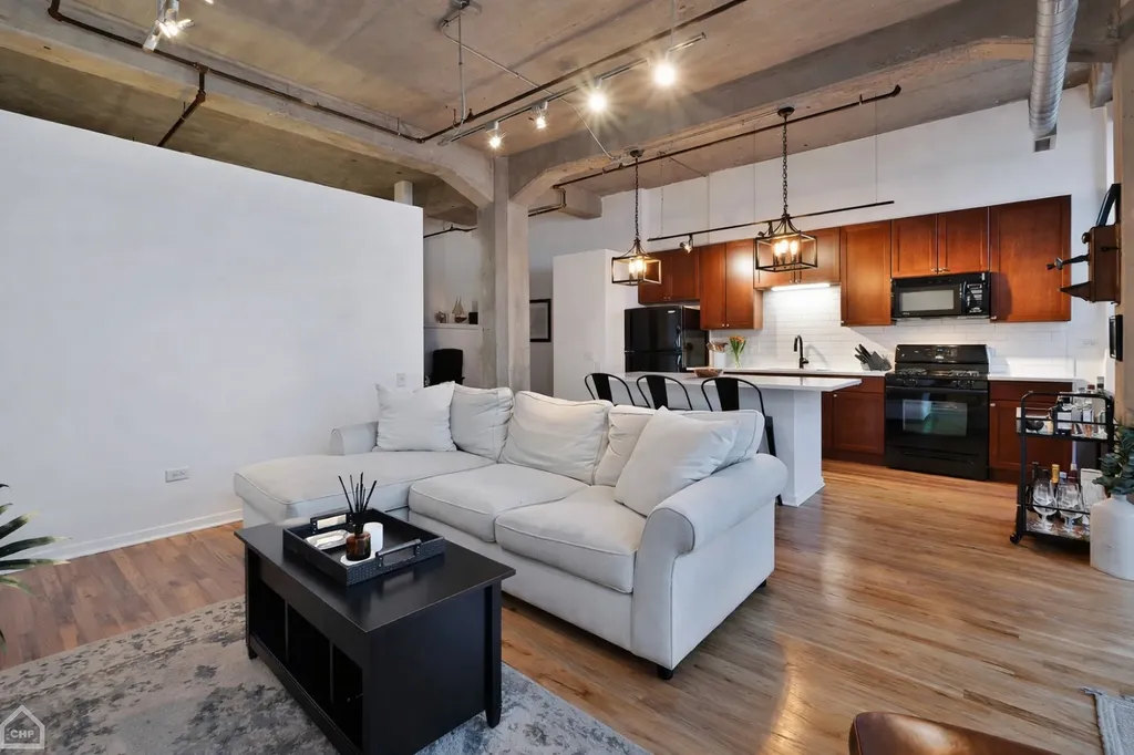 210 South Desplaines Street Chicago IL 60661