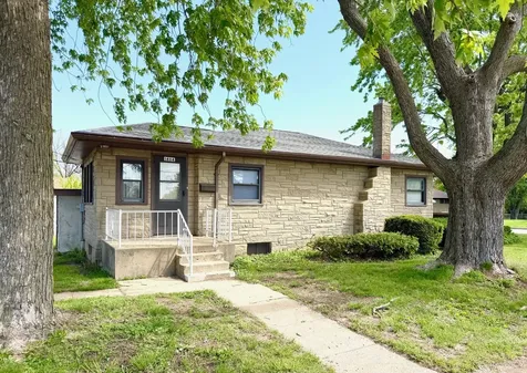 1404 Plain Street Peru IL 61354