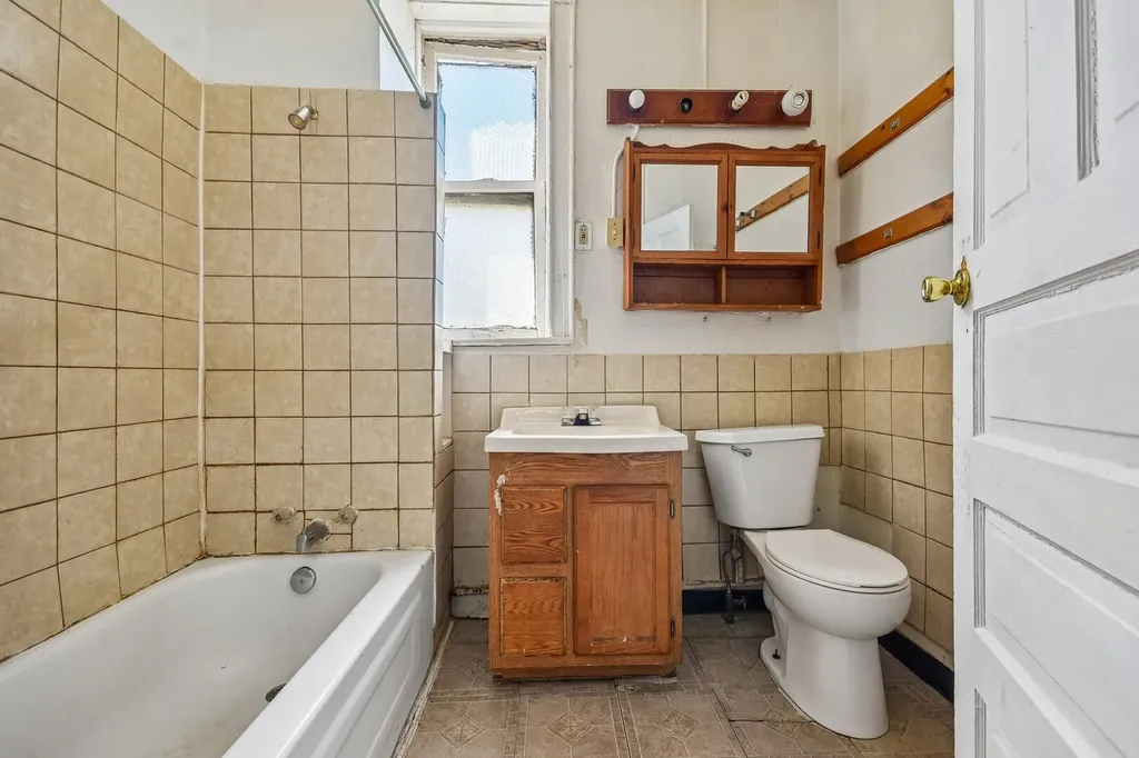 5542 South Paulina Street Chicago IL 60636