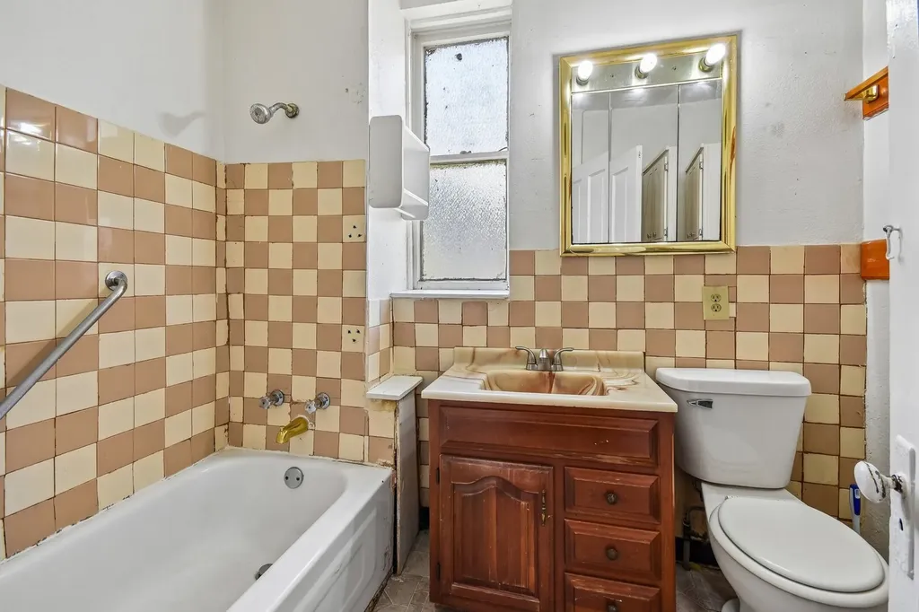 5542 South Paulina Street Chicago IL 60636