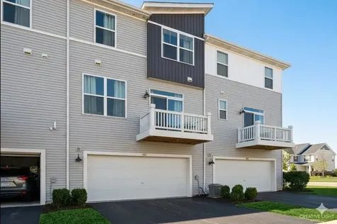 4203 Calder Lane Aurora IL 60504