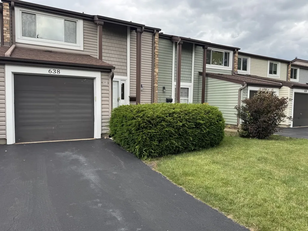 638 Lakeside Circle Drive Wheeling IL 60090