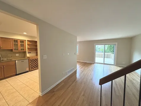 638 Lakeside Circle Drive Wheeling IL 60090