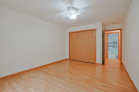 27 East Hattendorf Avenue Roselle IL 60172