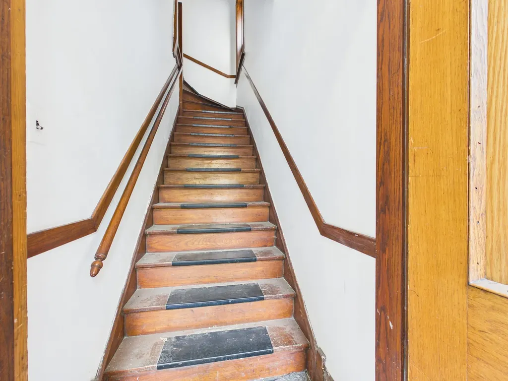 2711 West Haddon Avenue Chicago IL 60622