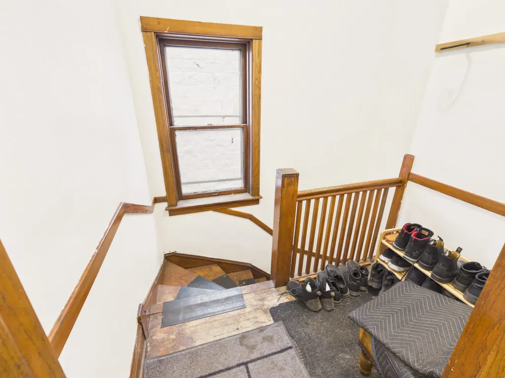 2711 West Haddon Avenue Chicago IL 60622