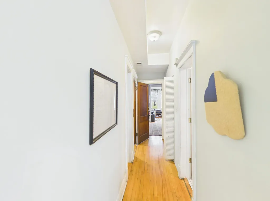 2711 West Haddon Avenue Chicago IL 60622