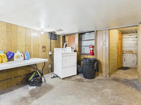 2711 West Haddon Avenue Chicago IL 60622