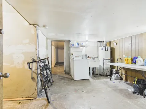 2711 West Haddon Avenue Chicago IL 60622