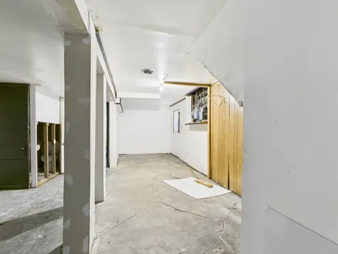 2711 West Haddon Avenue Chicago IL 60622