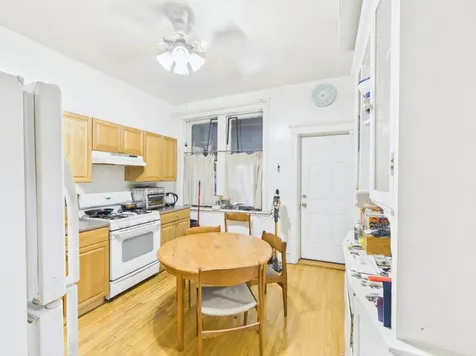 2711 West Haddon Avenue Chicago IL 60622