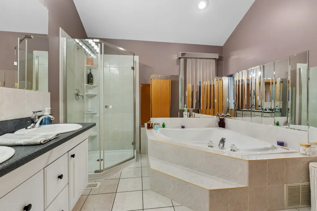 3217 North Paris Avenue Chicago IL 60634