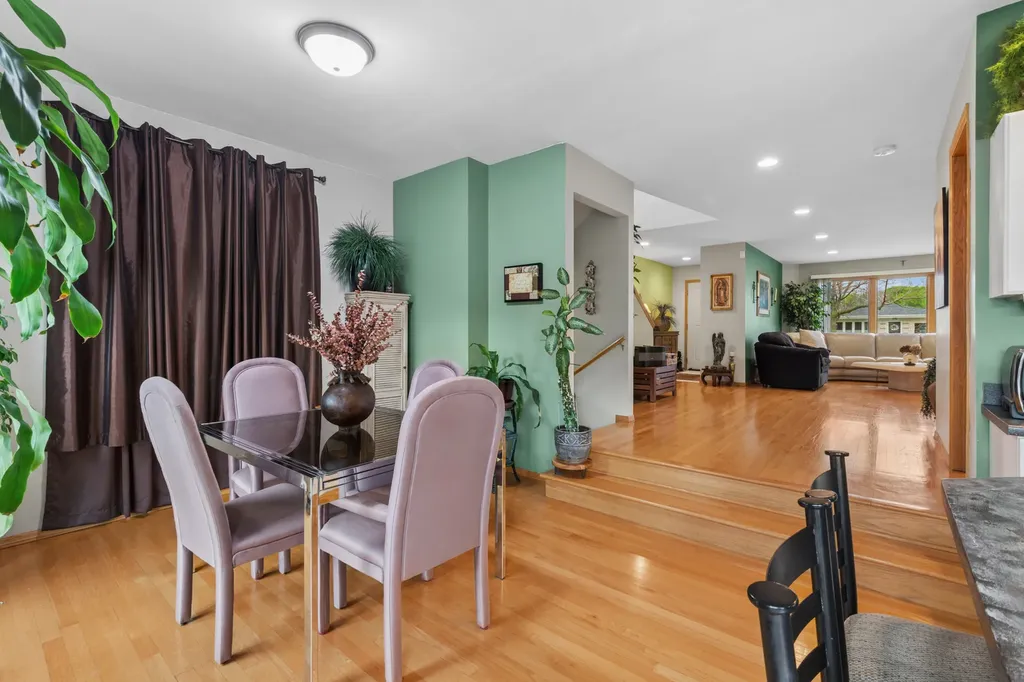 3217 North Paris Avenue Chicago IL 60634