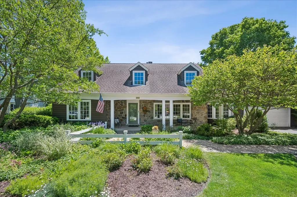 253 Summerfield Road Northbrook IL 60062