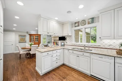 253 Summerfield Road Northbrook IL 60062