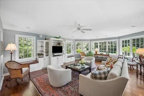 253 Summerfield Road Northbrook IL 60062