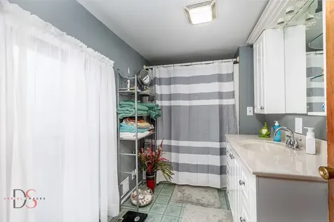 527 East Main Street Ottawa IL 61350
