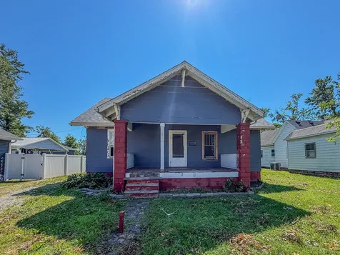 931 1ST Street Charleston IL 61920