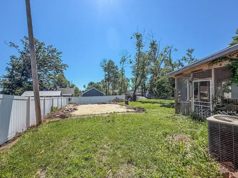 931 1ST Street Charleston IL 61920