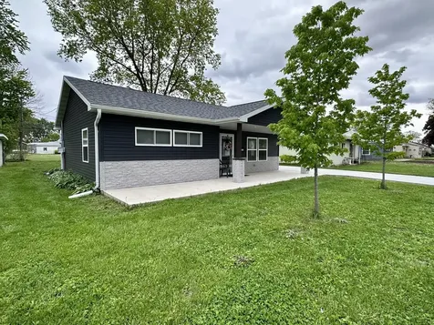 1210 Douglas Drive Sterling IL 61081