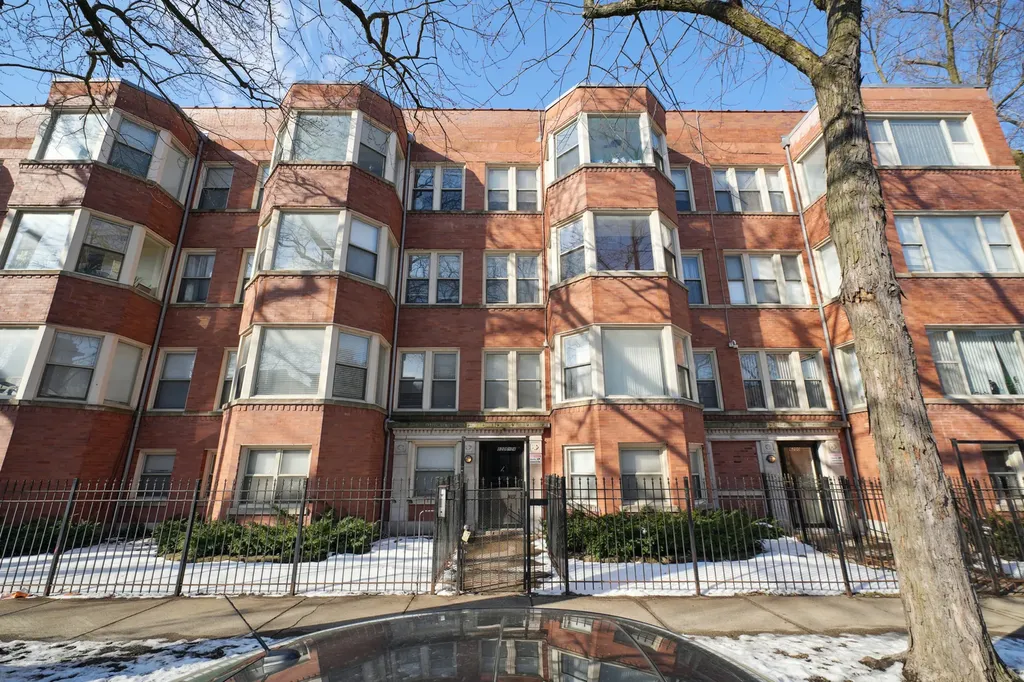 6206 South Evans Avenue Chicago IL 60637