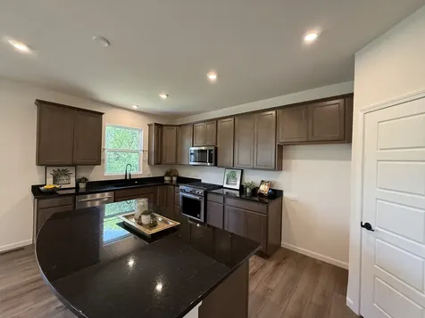 8 Liam Court Algonquin IL 60102