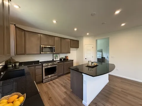 8 Liam Court Algonquin IL 60102