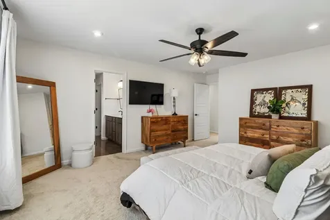 8 Liam Court Algonquin IL 60102