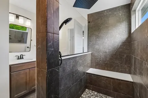 8 Liam Court Algonquin IL 60102