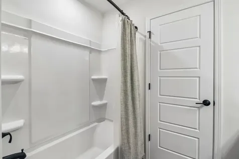 8 Liam Court Algonquin IL 60102