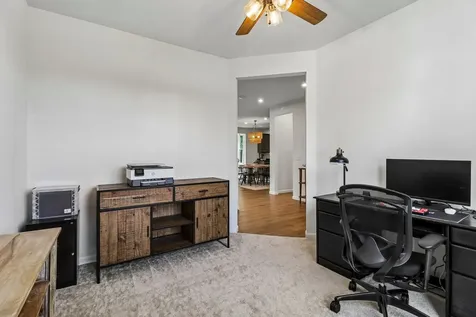 8 Liam Court Algonquin IL 60102