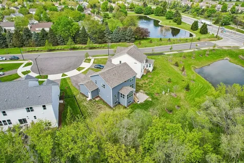 8 Liam Court Algonquin IL 60102