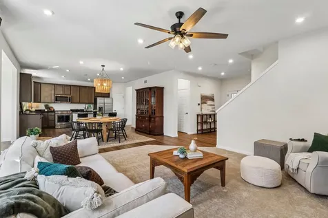 8 Liam Court Algonquin IL 60102