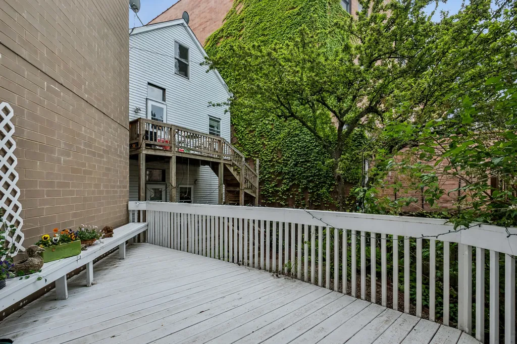 2920 North Lakewood Avenue Chicago IL 60657