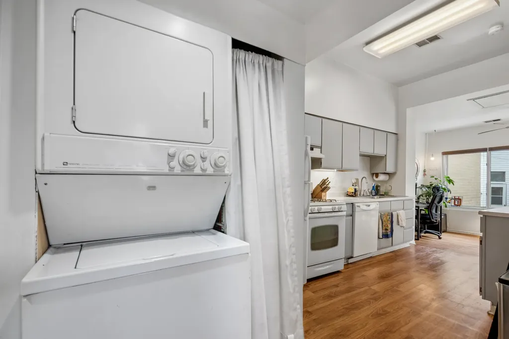 2920 North Lakewood Avenue Chicago IL 60657