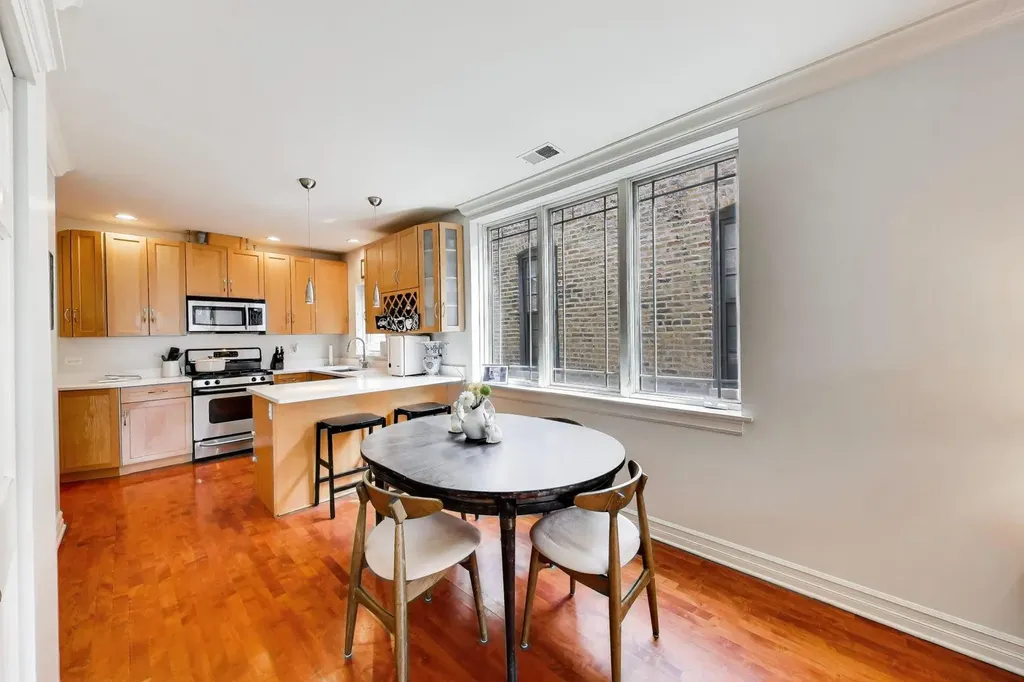1514 West Thomas Street Chicago IL 60642