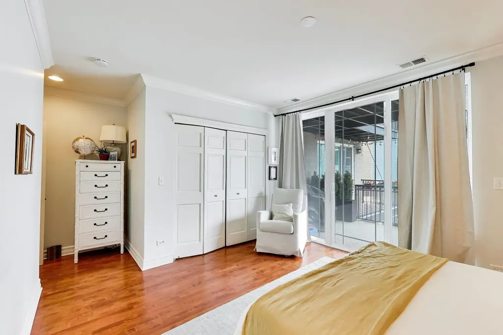 1514 West Thomas Street Chicago IL 60642