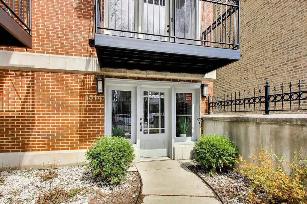 1514 West Thomas Street Chicago IL 60642