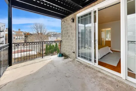 1514 West Thomas Street Chicago IL 60642