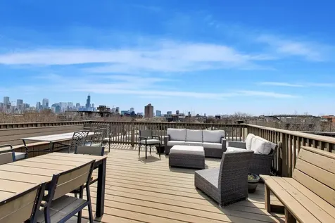 1514 West Thomas Street Chicago IL 60642